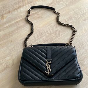 Saint Laurent Medium College in quilted leather - like new condition